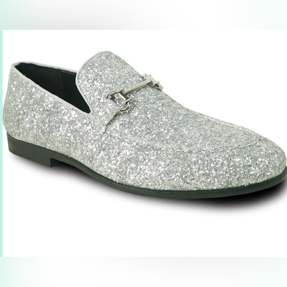 Brand New Bravo men’s silver glitter loafer